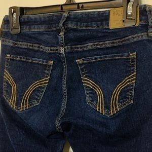 EUC Hollister Denim Skinny‎ Jean - size is 3R - W26 L32